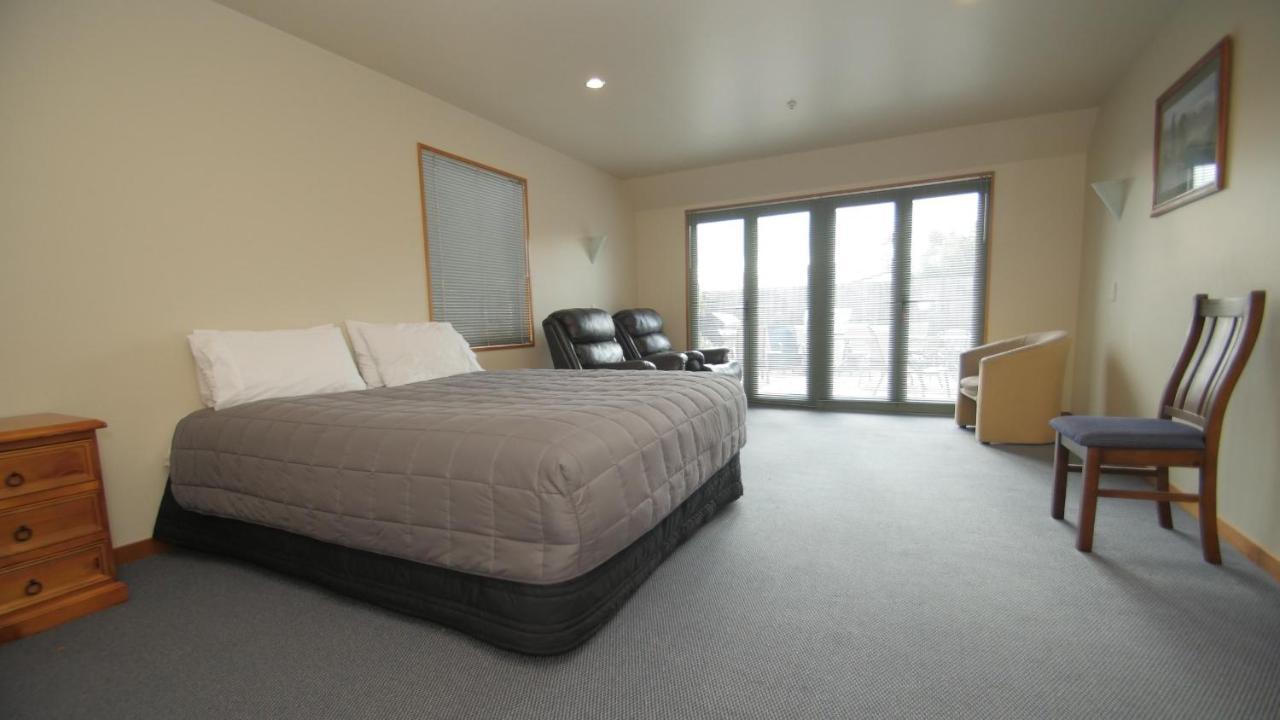 Asure Christchurch Classic Motel & Apartments ภายนอก รูปภาพ