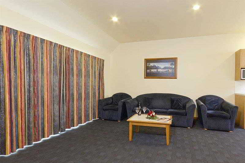 Asure Christchurch Classic Motel & Apartments ภายนอก รูปภาพ
